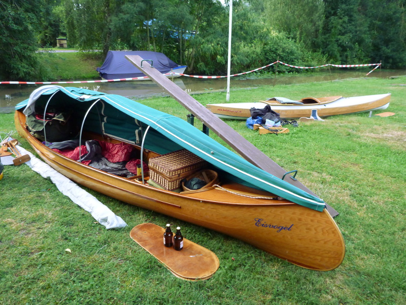 bootsbaugarage.ch - Sailing Canoe´s Tents Tale