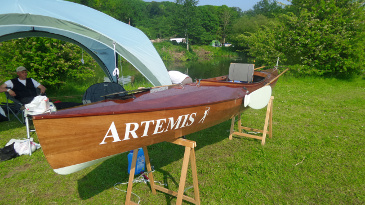 Artemis sailing canoe