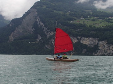 Carmen, Axel im Segelkanu